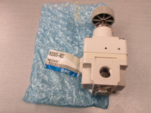 Load image into Gallery viewer, SMC IR2000-N02 Precision Pnematic Regulator
