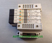 Load image into Gallery viewer, SMC 4 Station Pneumatic Vacuum Valve Bank VQ1201-5

