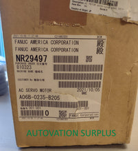 Load image into Gallery viewer, Fanuc A06B-0235-B205 AC Servo Motor IS8/4000 8 kW
