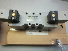 Load image into Gallery viewer, Parker 120VAC pneumatic solenoid valve H26VXBG023C
