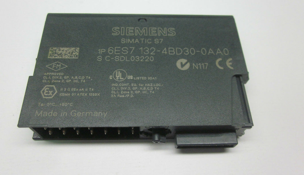 Siemens 6ES7-132-4BD30-0AA0 4 Point Digital Output Module