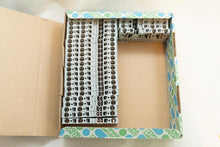 Load image into Gallery viewer, Box of 26- Phoenix Contact ST 6-TWIN Terminal Blocks
