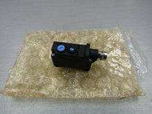 Load image into Gallery viewer, Keyence PZ-G101CP photoelectric sensor head
