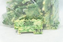 Load image into Gallery viewer, WAGO 2002-1407 Lot of 10- 5MM GROUND TERMINAL BLOCK, 4 CONDUCTOR GREEN/YELLOW
