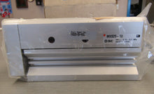 Load image into Gallery viewer, SMC MXS25-50 Slide table pneumatic double rod cylinder MXS25-50-A93L
