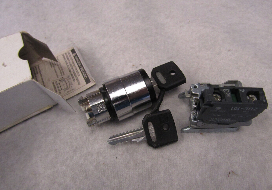 Schneider XB4BG61 Key Lock Button 22MM
