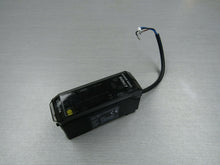 Load image into Gallery viewer, Keyence CMOS laser sensor amplifier GV-21
