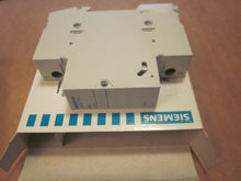 Load image into Gallery viewer, Lot of 2 Siemens 3NW7 013 fuse holders 1P 32A 10x38
