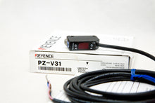 Load image into Gallery viewer, Keyence PZ-V31 Photoelectric sensor head
