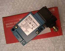 Load image into Gallery viewer, Honeywell LZF1 Micro Switch Heavy Duty Limit Switch 9827
