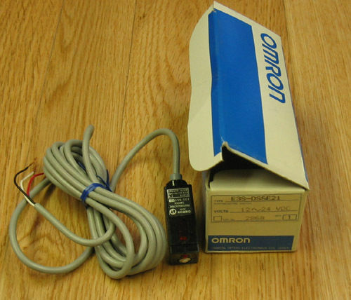 OMRON E3S-DS5E21 Photoelectric sensor