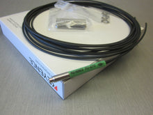 Load image into Gallery viewer, Keyence fiber optic sensor head FU-67V

