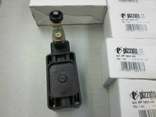 Load image into Gallery viewer, Lot of  5 Pizzato limit switch FP 1631-H0 roller lever 2 N.C.
