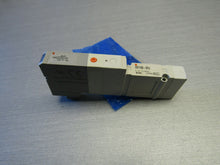 Load image into Gallery viewer, SMC SV1100-5FU pneumatic solenoid valve
