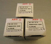Load image into Gallery viewer, LOT OF 3 AEG BFL-GG-10-G Illuminated Green Pushbuttons

