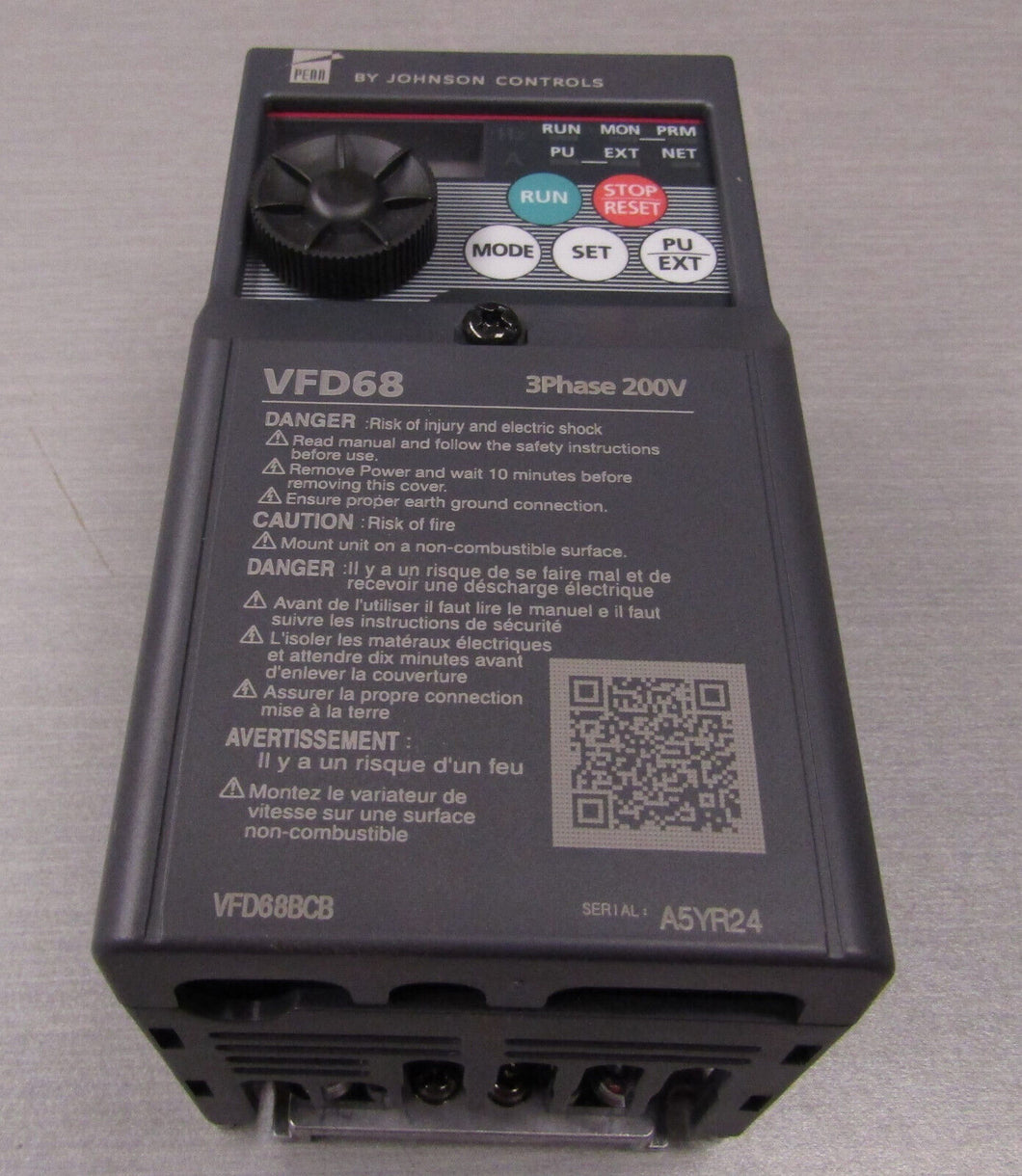 Johnson Controls VFD68BCB Variable Frequency AC Motor Drive 200-240VAC 3PH 1.4A