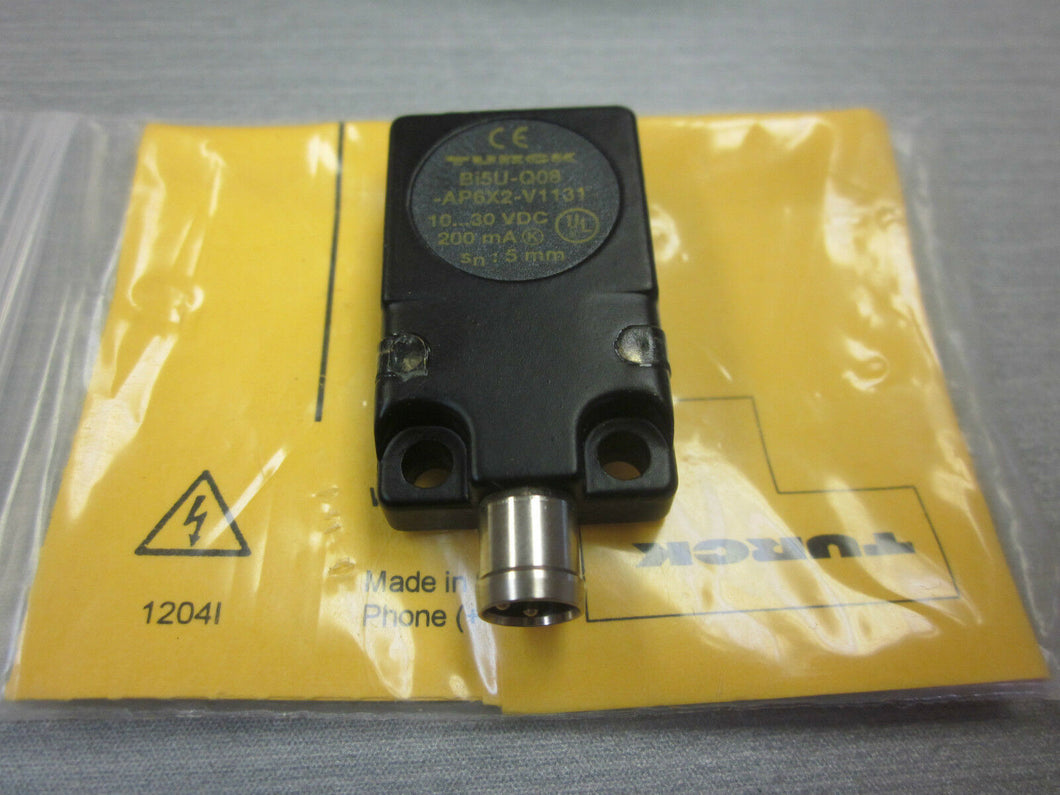 Turck Bi5U-Q08-AP6X2-V1131 inductive proximity sensor 24VDC PNP