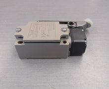 Load image into Gallery viewer, Omron D4B-4111N Rotary Roller Lever Limit Switch
