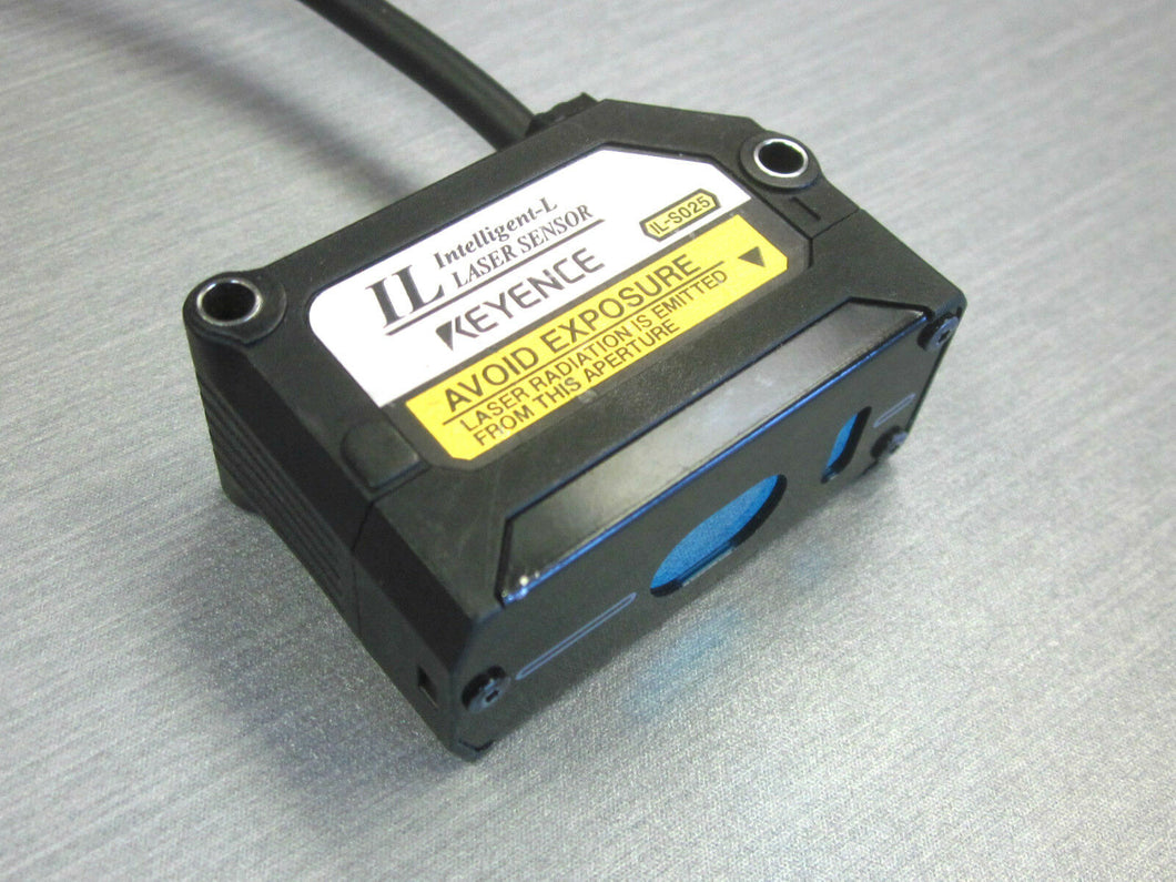 Keyence IL-S025 CMOS multi-function analogue laser sensor