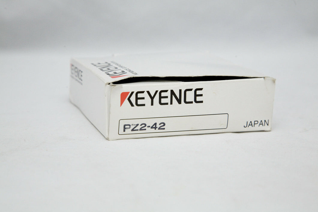Keyence PZ2-42 photoelectric sensor