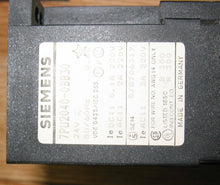 Load image into Gallery viewer, Siemens on delay timer relay 24VDC 0-0.6s 7PU20
