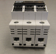 Load image into Gallery viewer, Siemens 3NW7 5330HG 30A Class CC Fuse Holder 3P
