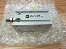 Load image into Gallery viewer, SMC CDU16-15D pneumatic cylinder free mount air
