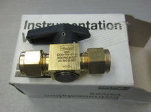 Load image into Gallery viewer, Parker 6Z(A)-PR4-VT-B brass rotary plug valve
