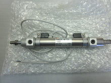 Load image into Gallery viewer, SMC CDM2C20-90-C73-XC22 pneumatic air cylinder D-C73 switches
