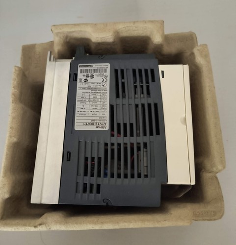 Telemecanique ATV12H037F1 VFD 1/2HP 120VAC INPUT 200-240 3PH Output