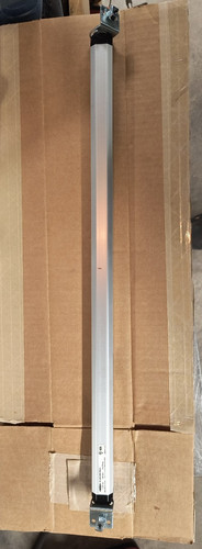 Banner WLS28-2XW570DXQ Machine LED Bar Light 24 VDC 88005 570mm Length