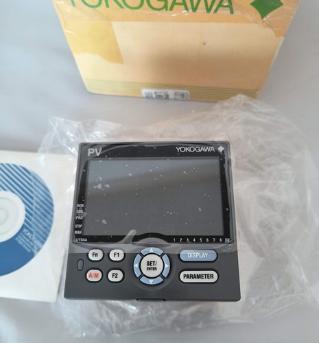Yokogawa UT55A-020-11-00 Temperature Controller