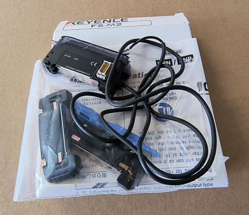 Keyence FS-M2 Fiberoptic Sensor Amplifier